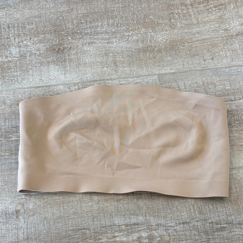 Seamless Nude Bandeau
